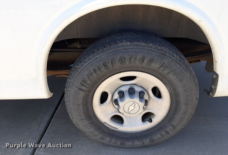 image for item DP2749 2007 Chevrolet Express 2500 van