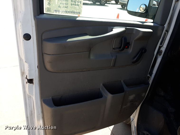image for item DP2751 2007 Chevrolet  Express 2500 van