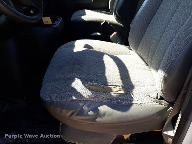 image for item DP2751 2007 Chevrolet  Express 2500 van