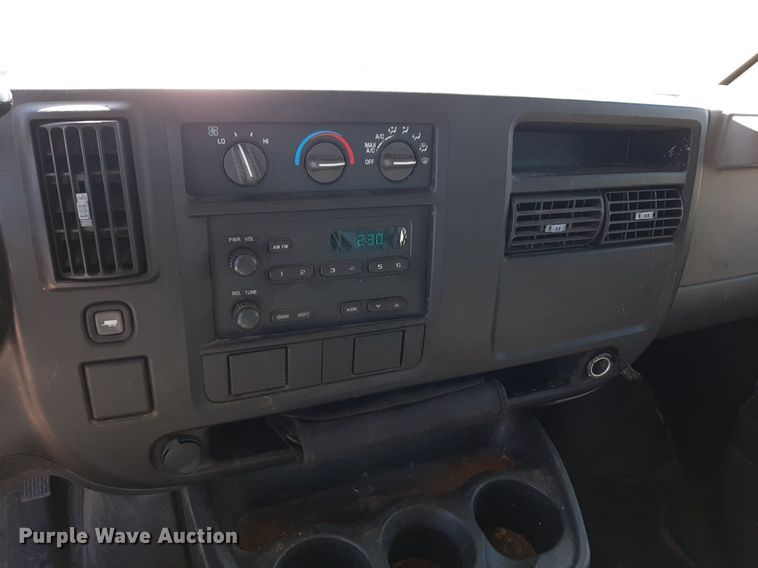 image for item DP2751 2007 Chevrolet  Express 2500 van