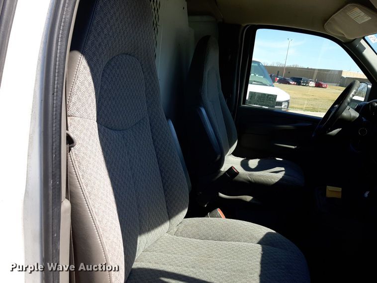 image for item DP2751 2007 Chevrolet  Express 2500 van