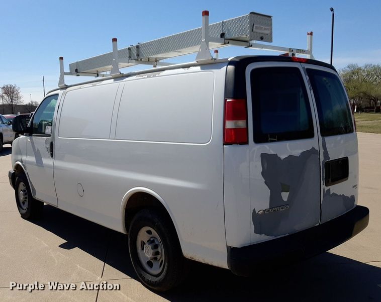 image for item DP2753 2007 Chevrolet Express 2500 van