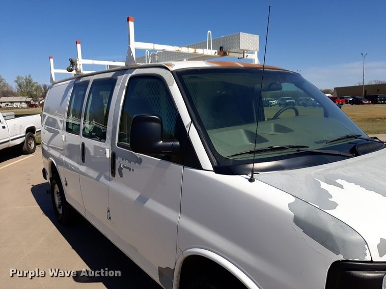 image for item DP2753 2007 Chevrolet Express 2500 van