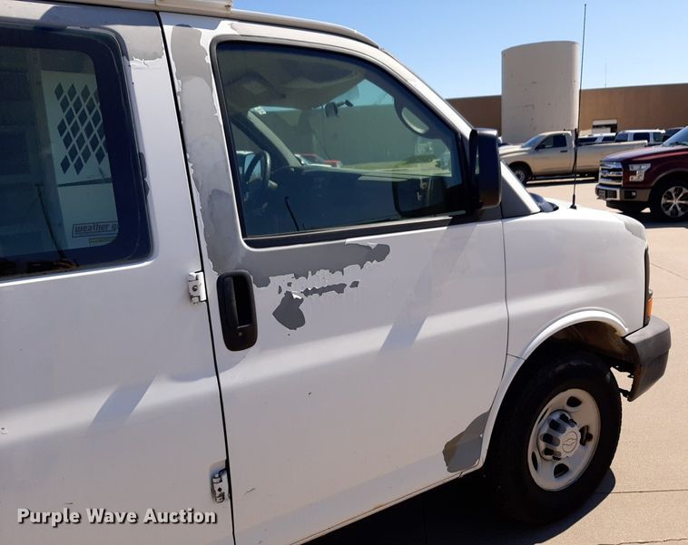 image for item DP2753 2007 Chevrolet Express 2500 van