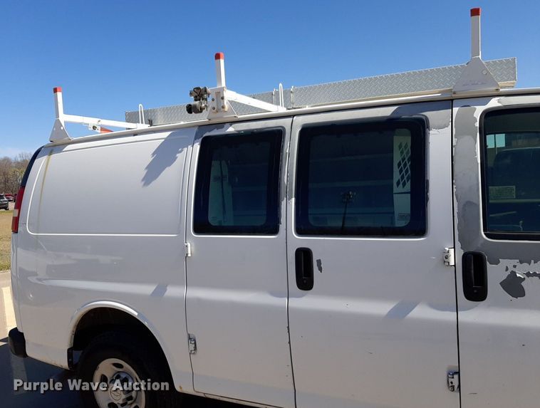 image for item DP2753 2007 Chevrolet Express 2500 van