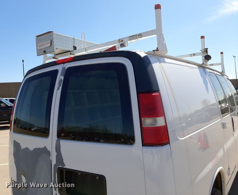 image for item DP2753 2007 Chevrolet Express 2500 van