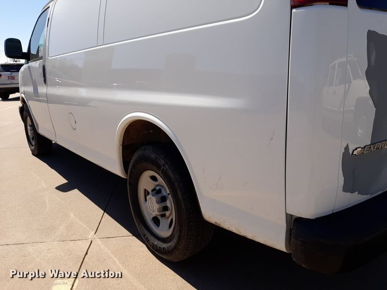 image for item DP2753 2007 Chevrolet Express 2500 van