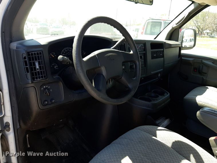 image for item DP2753 2007 Chevrolet Express 2500 van