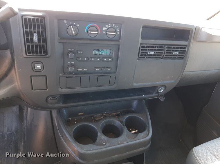 image for item DP2753 2007 Chevrolet Express 2500 van