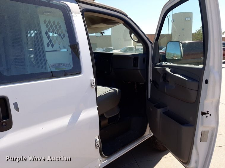 image for item DP2753 2007 Chevrolet Express 2500 van