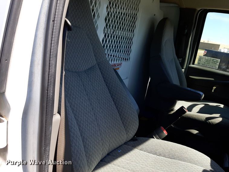 image for item DP2753 2007 Chevrolet Express 2500 van