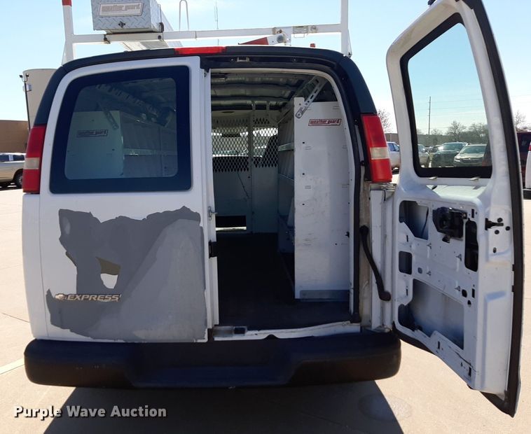 image for item DP2753 2007 Chevrolet Express 2500 van