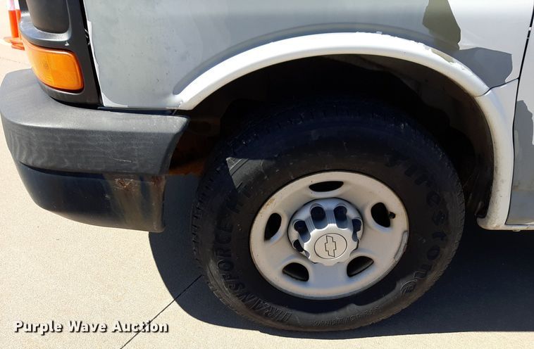 image for item DP2753 2007 Chevrolet Express 2500 van