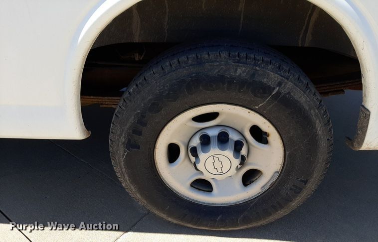 image for item DP2753 2007 Chevrolet Express 2500 van
