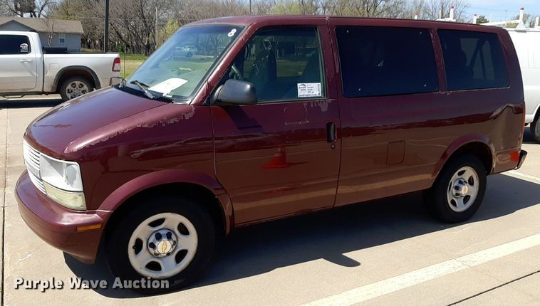 image for item DP2754 2004 Chevrolet Astro van