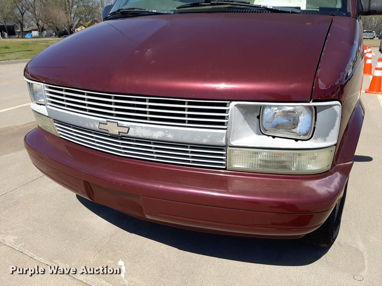 image for item DP2754 2004 Chevrolet Astro van