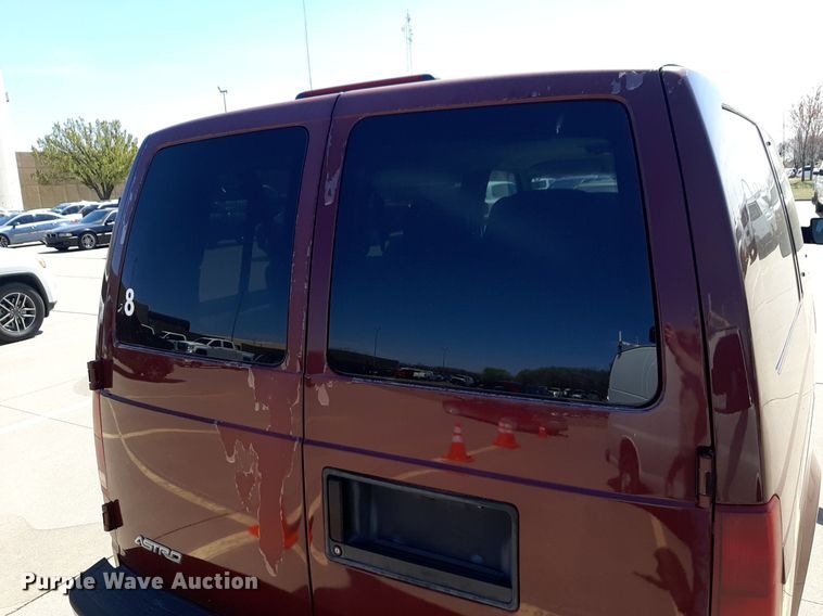 image for item DP2754 2004 Chevrolet Astro van