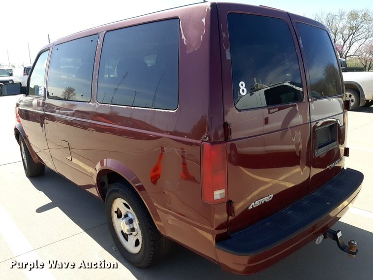 image for item DP2754 2004 Chevrolet Astro van