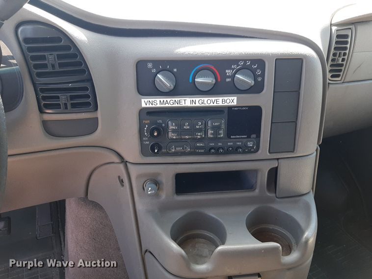 image for item DP2754 2004 Chevrolet Astro van