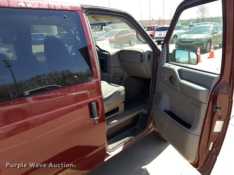 image for item DP2754 2004 Chevrolet Astro van