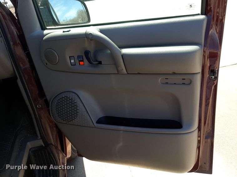 image for item DP2754 2004 Chevrolet Astro van