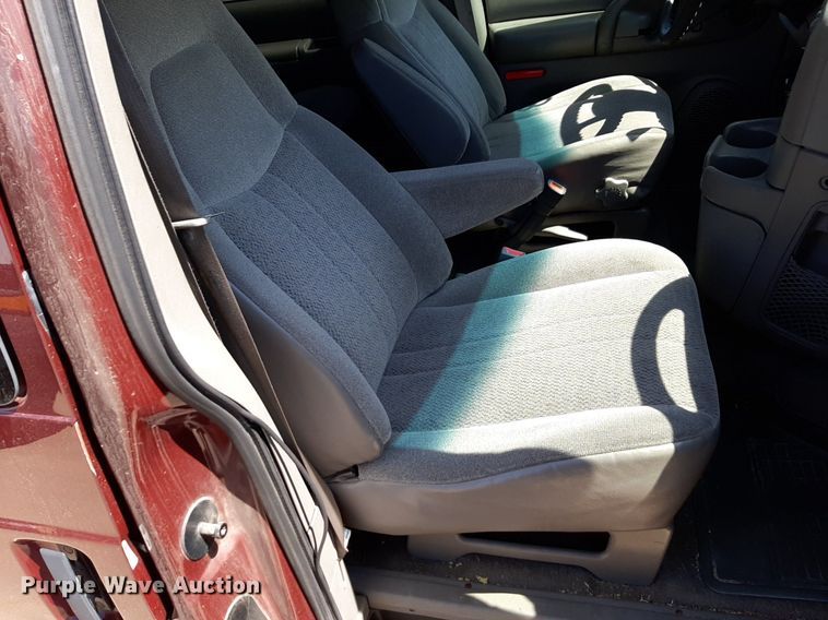 image for item DP2754 2004 Chevrolet Astro van