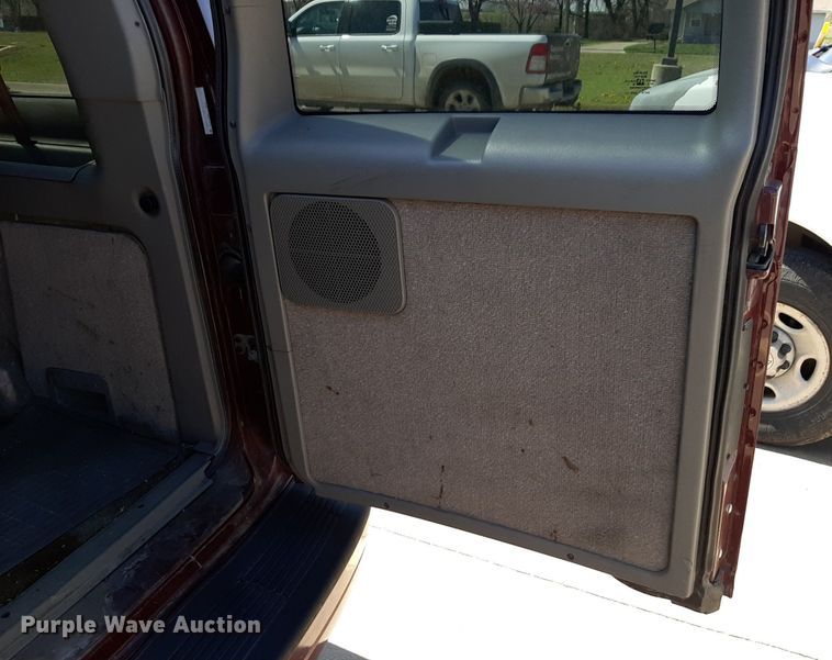 image for item DP2754 2004 Chevrolet Astro van