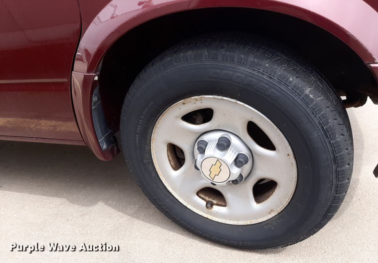 image for item DP2754 2004 Chevrolet Astro van