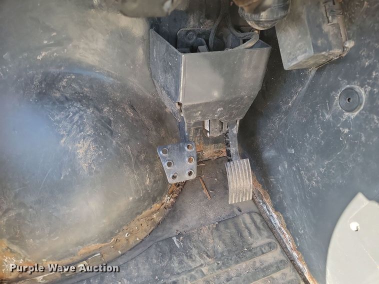 image for item DP3440 2014 Bobcat  5600 Toolcat utility vehicle 