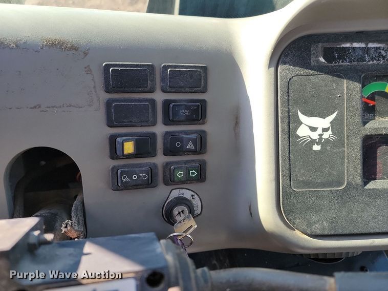 image for item DP3440 2014 Bobcat  5600 Toolcat utility vehicle 