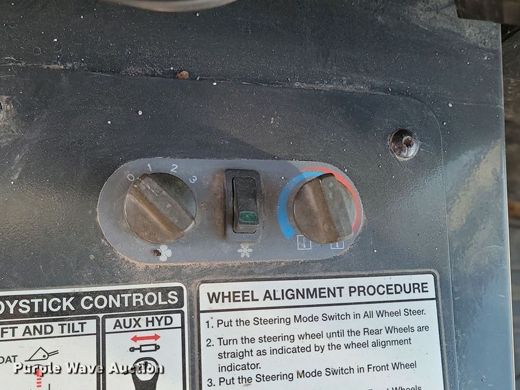 image for item DP3440 2014 Bobcat  5600 Toolcat utility vehicle 