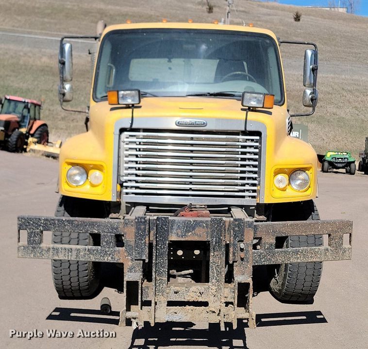 image for item DP3446 2007 Freightliner  M2 hook lift truck