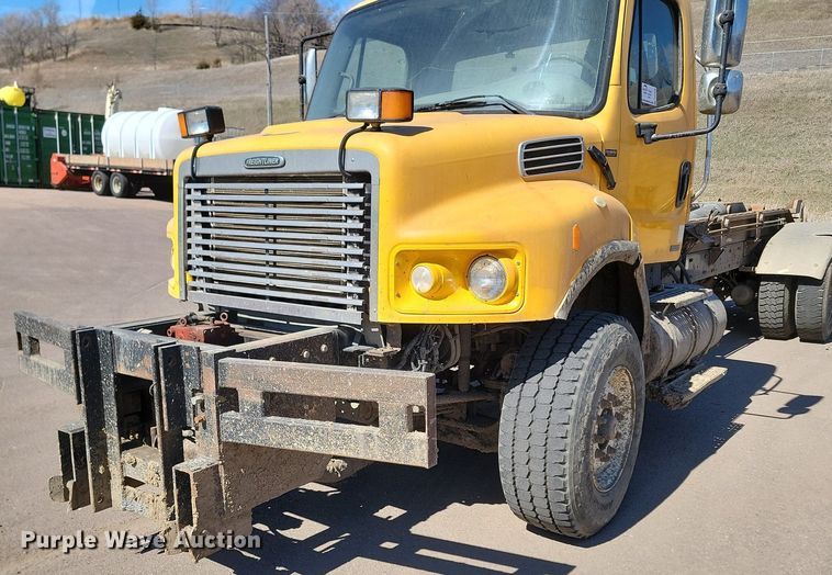 image for item DP3446 2007 Freightliner  M2 hook lift truck