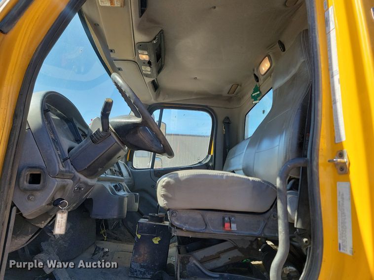 image for item DP3446 2007 Freightliner  M2 hook lift truck