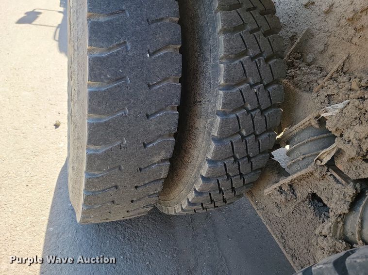 image for item DP3446 2007 Freightliner  M2 hook lift truck