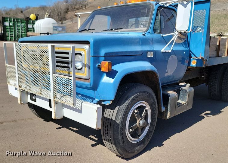 image for item DP3448 1988 Chevrolet  C70 dump flatbed truck