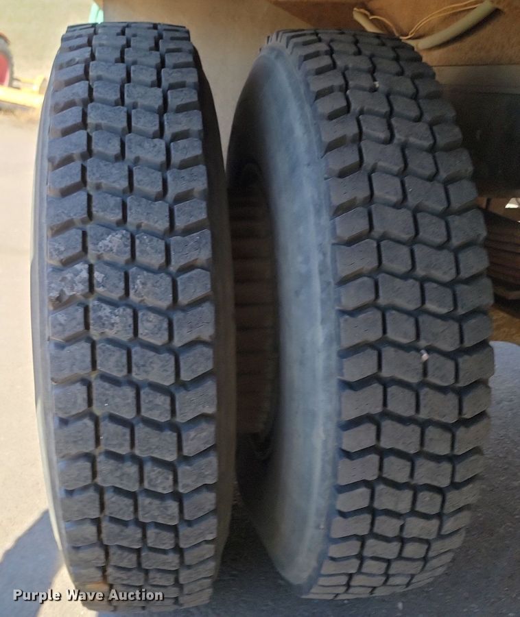 image for item DP3448 1988 Chevrolet  C70 dump flatbed truck