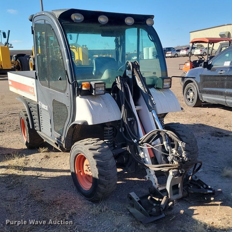 image for item DP3451 2013 Bobcat 5600 Toolcat utility vehicle
