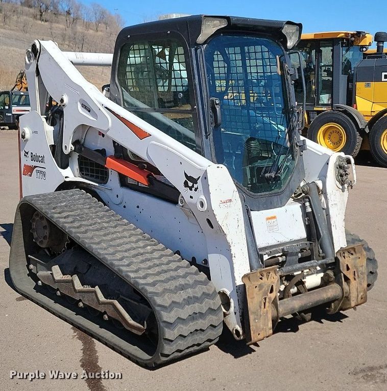 image for item DP3452 2017 Bobcat  T770 tracked skid steer loader