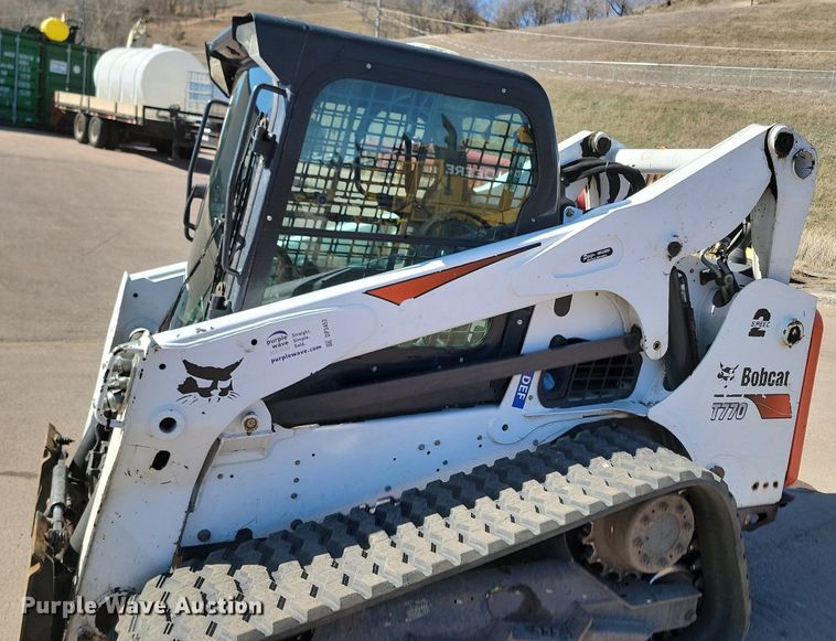 image for item DP3452 2017 Bobcat  T770 tracked skid steer loader