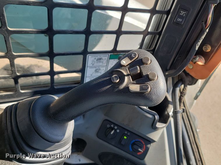 image for item DP3452 2017 Bobcat  T770 tracked skid steer loader