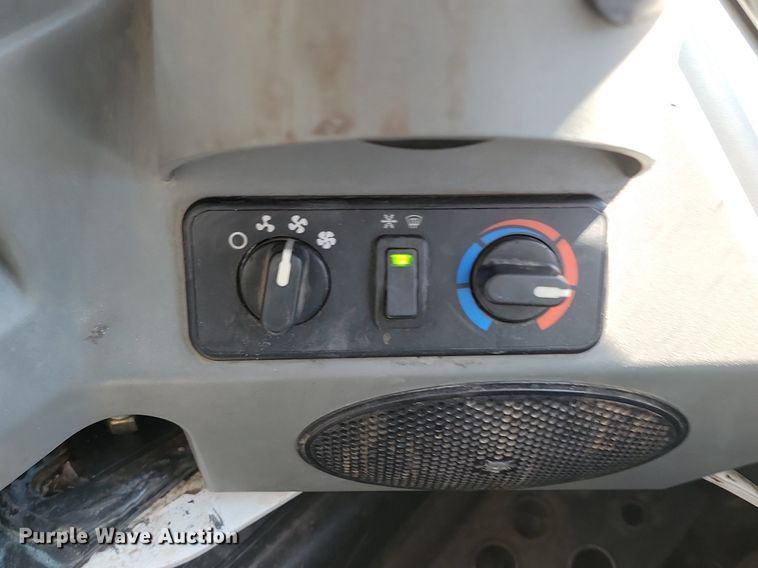 image for item DP3452 2017 Bobcat  T770 tracked skid steer loader