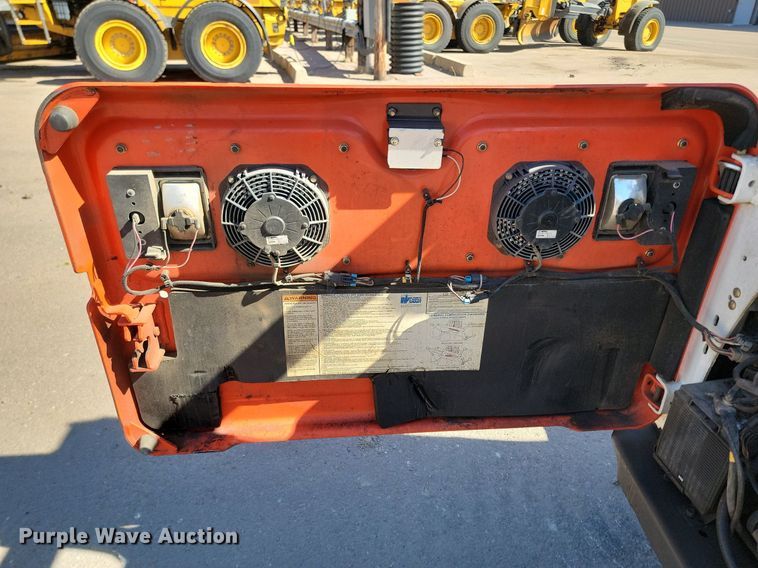 image for item DP3452 2017 Bobcat  T770 tracked skid steer loader