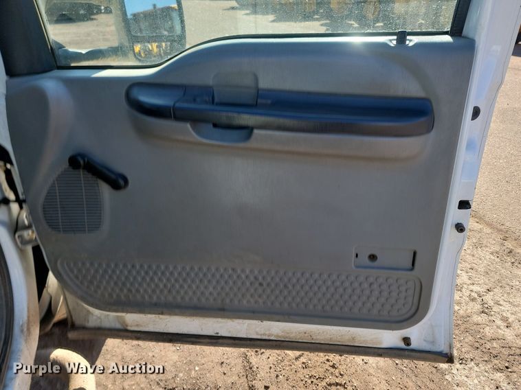 image for item DP3460 2007 Ford  F550 Super Duty XL Crew Cab utility / service truck