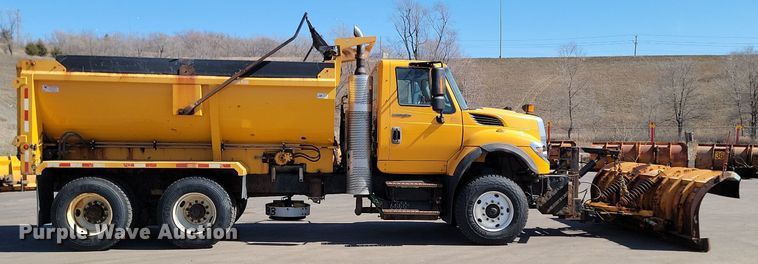 image for item DP3472 2013 International  7500 dump truck