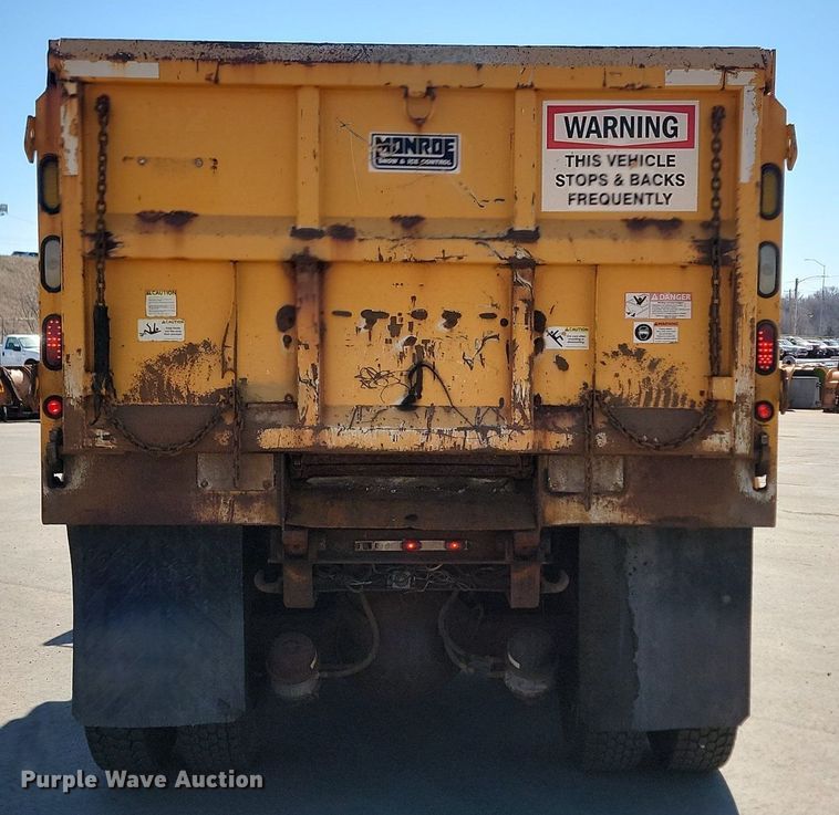 image for item DP3472 2013 International  7500 dump truck