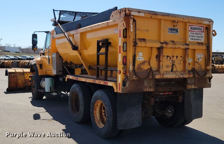 image for item DP3472 2013 International  7500 dump truck