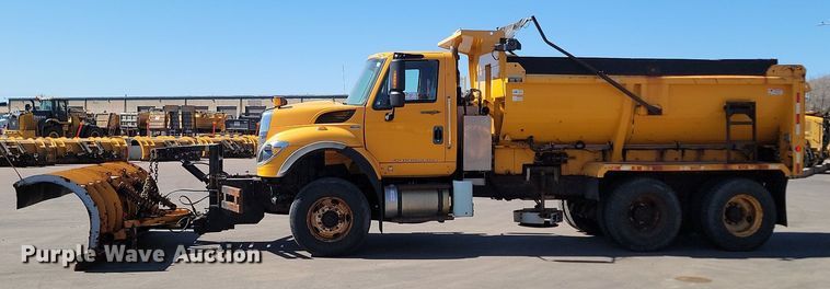image for item DP3472 2013 International  7500 dump truck