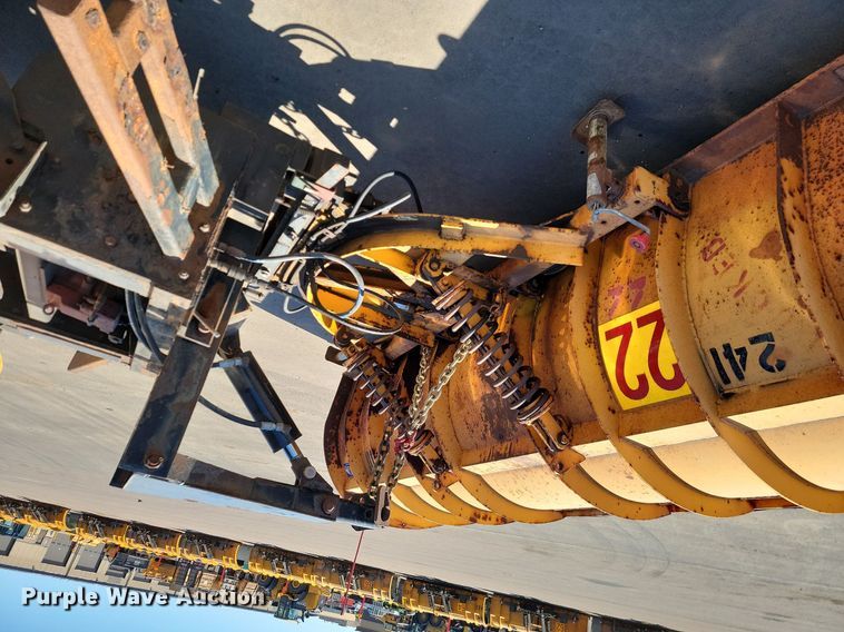 image for item DP3472 2013 International  7500 dump truck