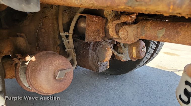 image for item DP3472 2013 International  7500 dump truck